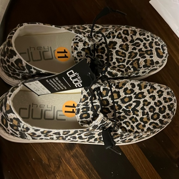 HEY DUDES new cheetah hey dudes - Picture 1 of 3